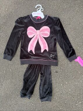 NWT! Betsey Johnson Black Velour Set with Pink Bow Applique size 6